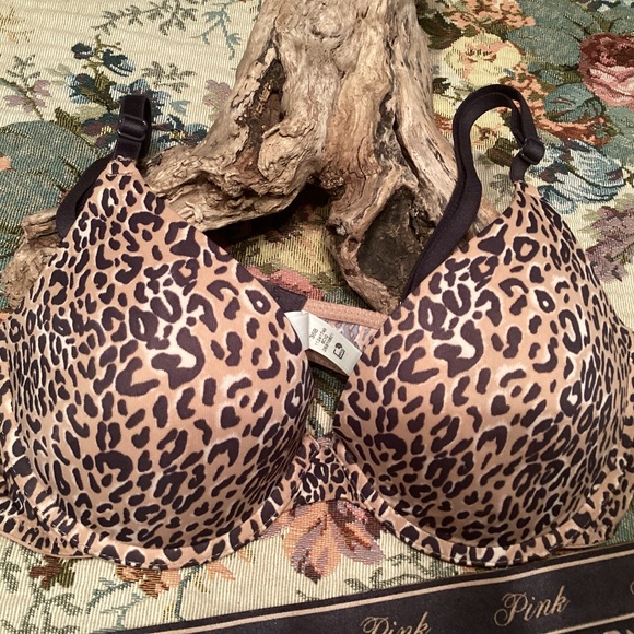 NWOT Victoria Secret Pink Padded Push Up Bra‎ 36B - Picture 1 of 2